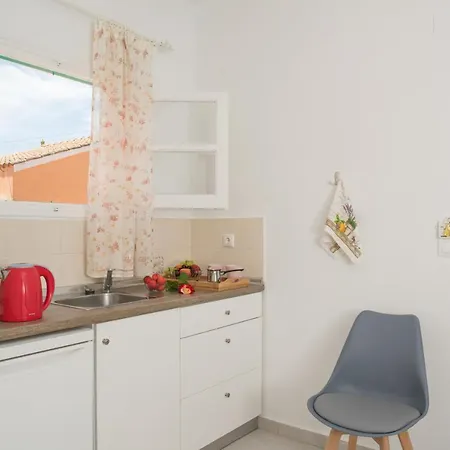 شقة فندقية Averto Corfu 3*