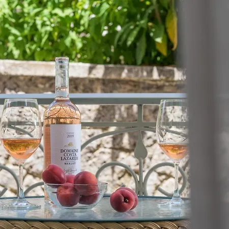 Averto Corfu Aparthotel 3*