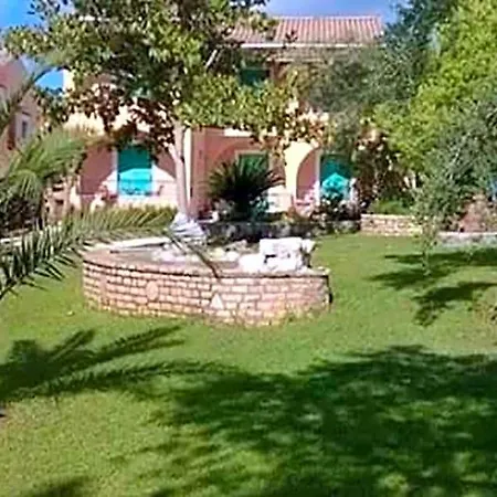 Ξενοδοχείο με διαμερίσματα Averto Corfu 3*